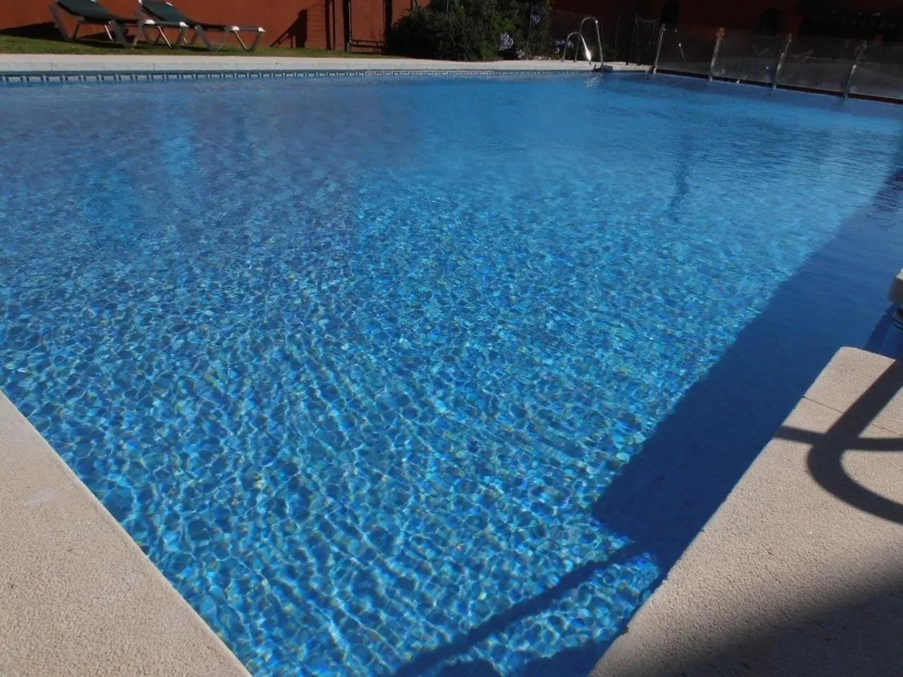 Ferienwohnung Auf Drei Ebenen Mit Vier Terrassen, Wlan U Gemeinschaftspool Estepona